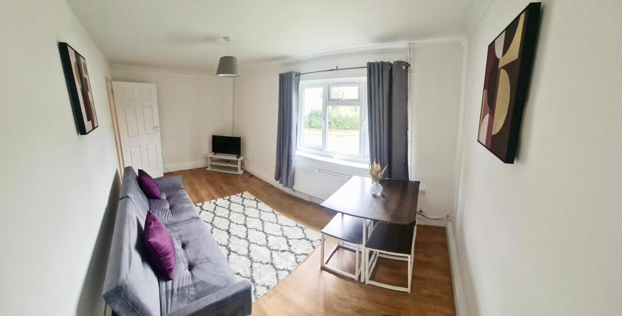 Spacious Two-bedroom Urban Retreat With Free Wi-fi And Parking * Harlow
